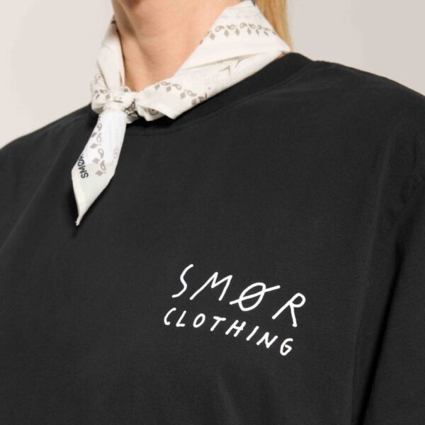 SMØR, T-shirt "Black Hallberg" - Bild 5